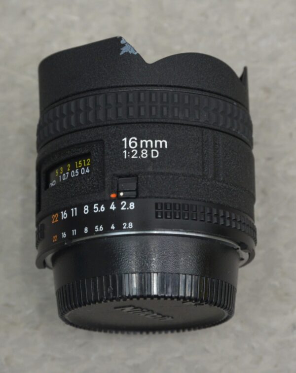 Nikon AF Fisheye Nikkor 16mm f/2.8 D Lens