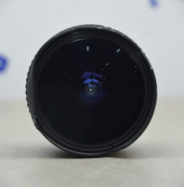 Nikon AF Fisheye Nikkor 16mm f/2.8 D Lens