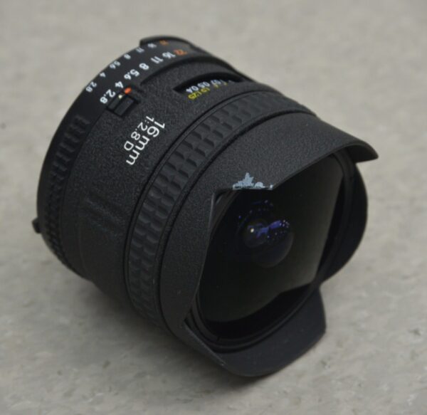Nikon AF Fisheye Nikkor 16mm f/2.8 D Lens