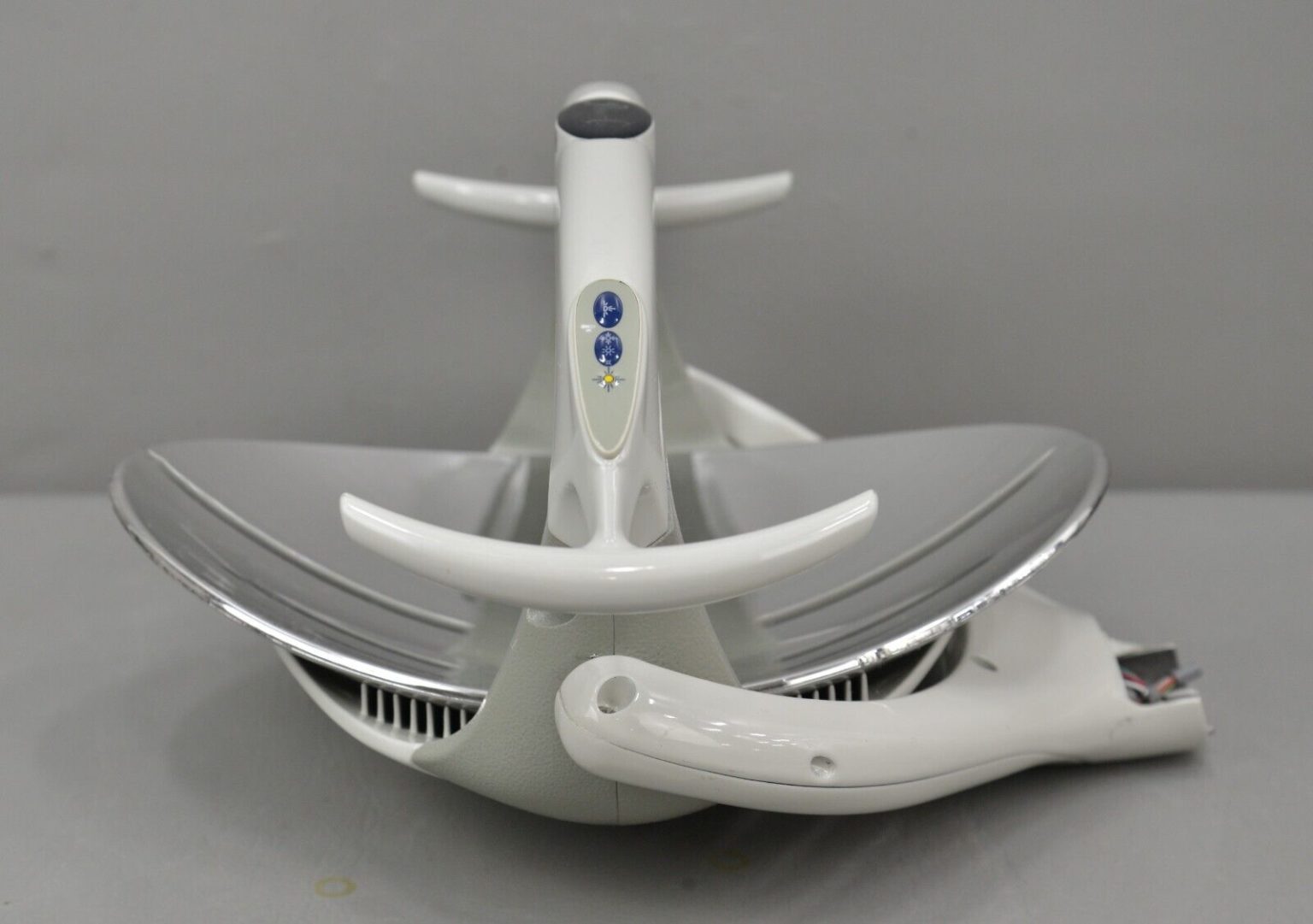 Pelton & Crane Helios 3000 LED Dental Light Head Only Rhino Trade LLC