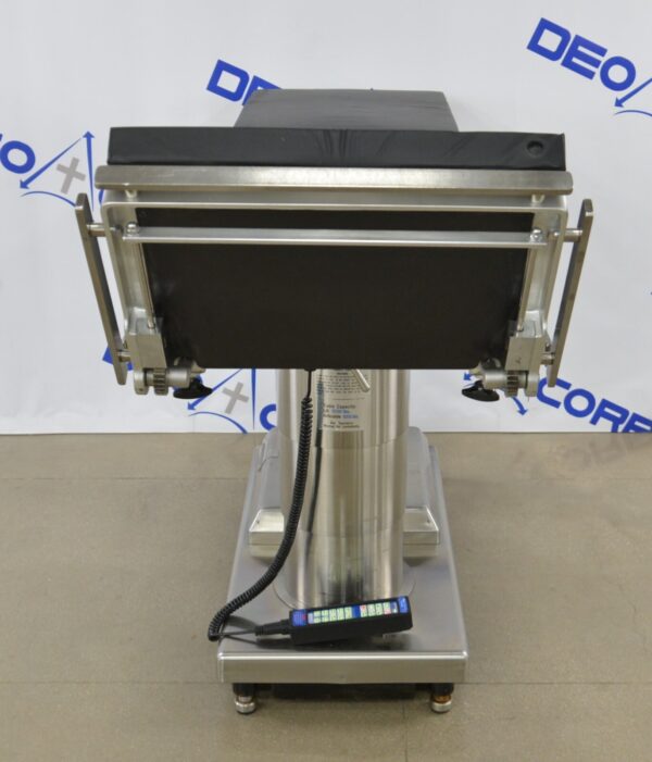Skytron 6701 Hercules Surgical Table W/ Skytron 6700 Series Remote