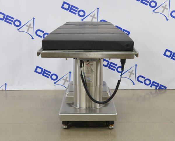 Skytron 6701 Hercules Surgical Table W/ Skytron 6700 Series Remote