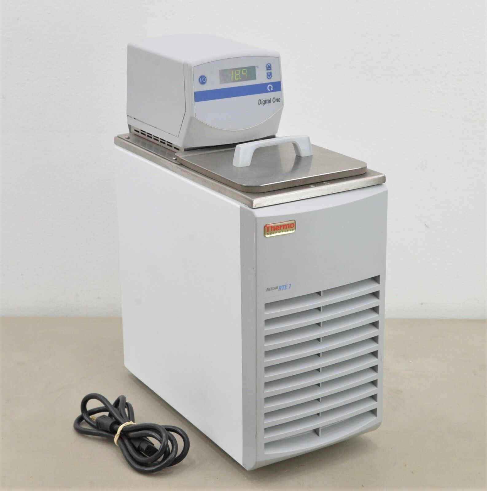 Nikon E400 Eclipse Binocular Compound Upright Microscope & 4x 10x 40x