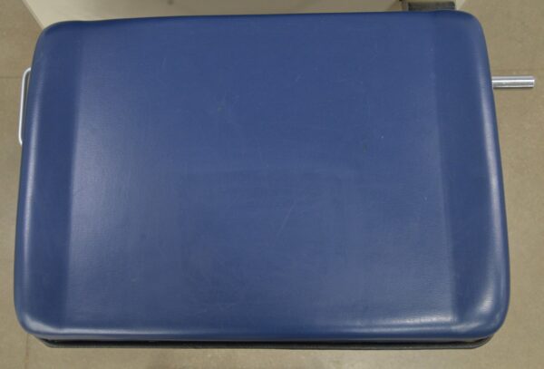 UMF Medical 5015 Power Podiatry Chair