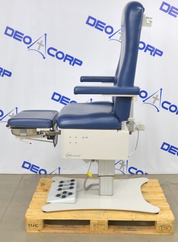 UMF Medical 5015 Power Podiatry Chair