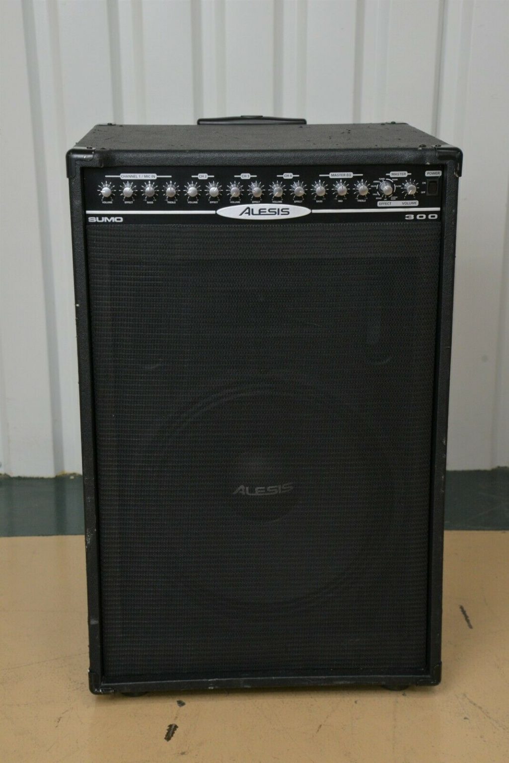 Alesis Sumo 300 Keyboard Amplifier 4 Channel (24756) Rhino Trade LLC