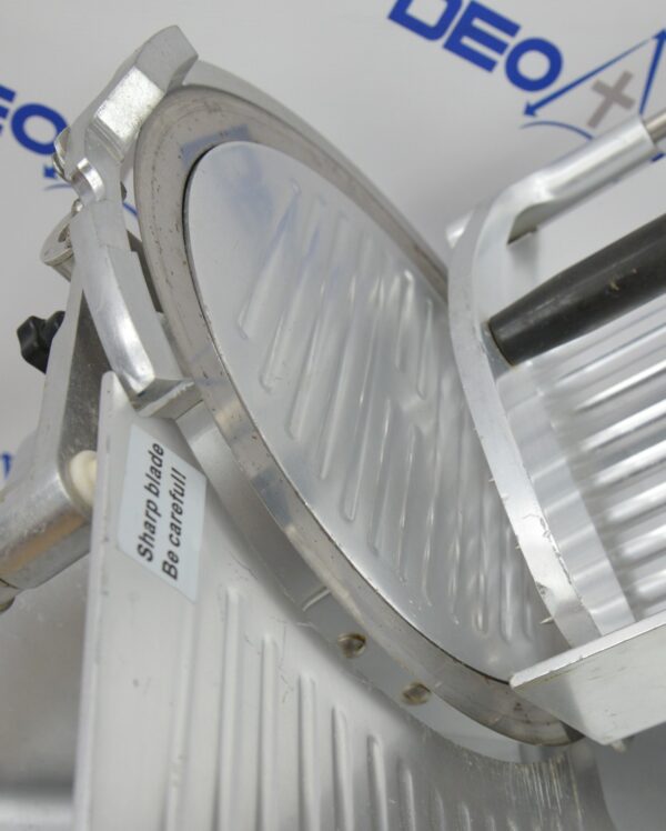 Avantco SL512 12" Semi-Automatic Gravity Feed Meat Slicer 1/2 hp