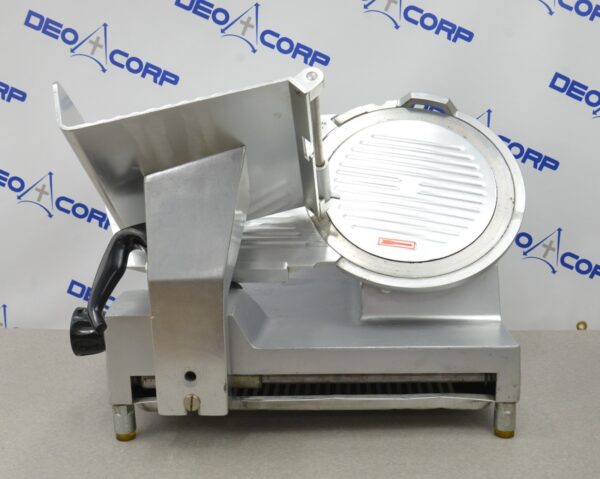 Avantco SL512 12" Semi-Automatic Gravity Feed Meat Slicer 1/2 hp