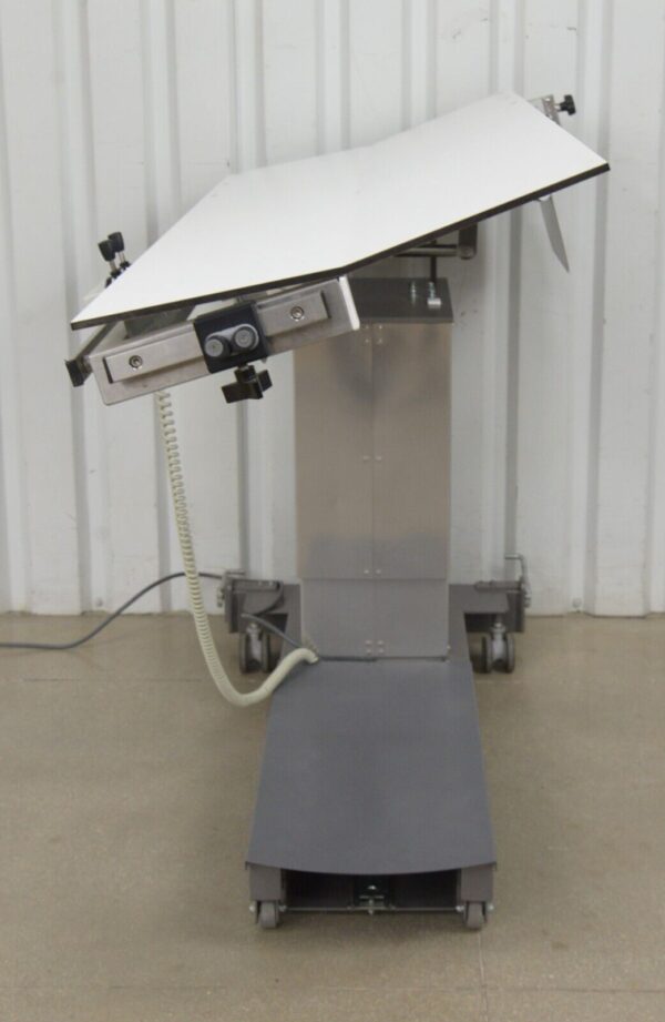 DRE Pannomed Aeron Veterinary Surgical Table V-Top C-Arm Compatible Electrical