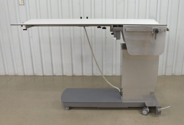 DRE Pannomed Aeron Veterinary Surgical Table V-Top C-Arm Compatible Electrical