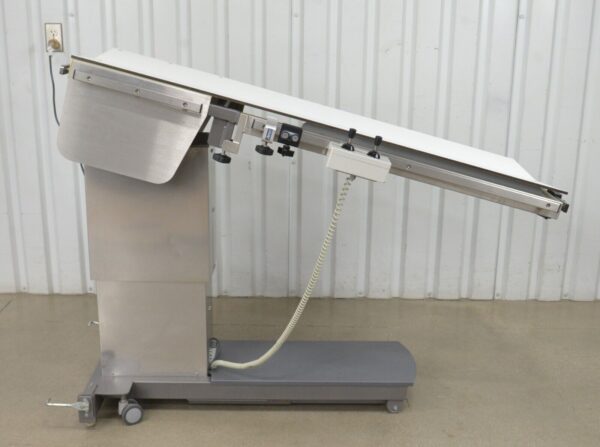DRE Pannomed Aeron Veterinary Surgical Table V-Top C-Arm Compatible Electrical