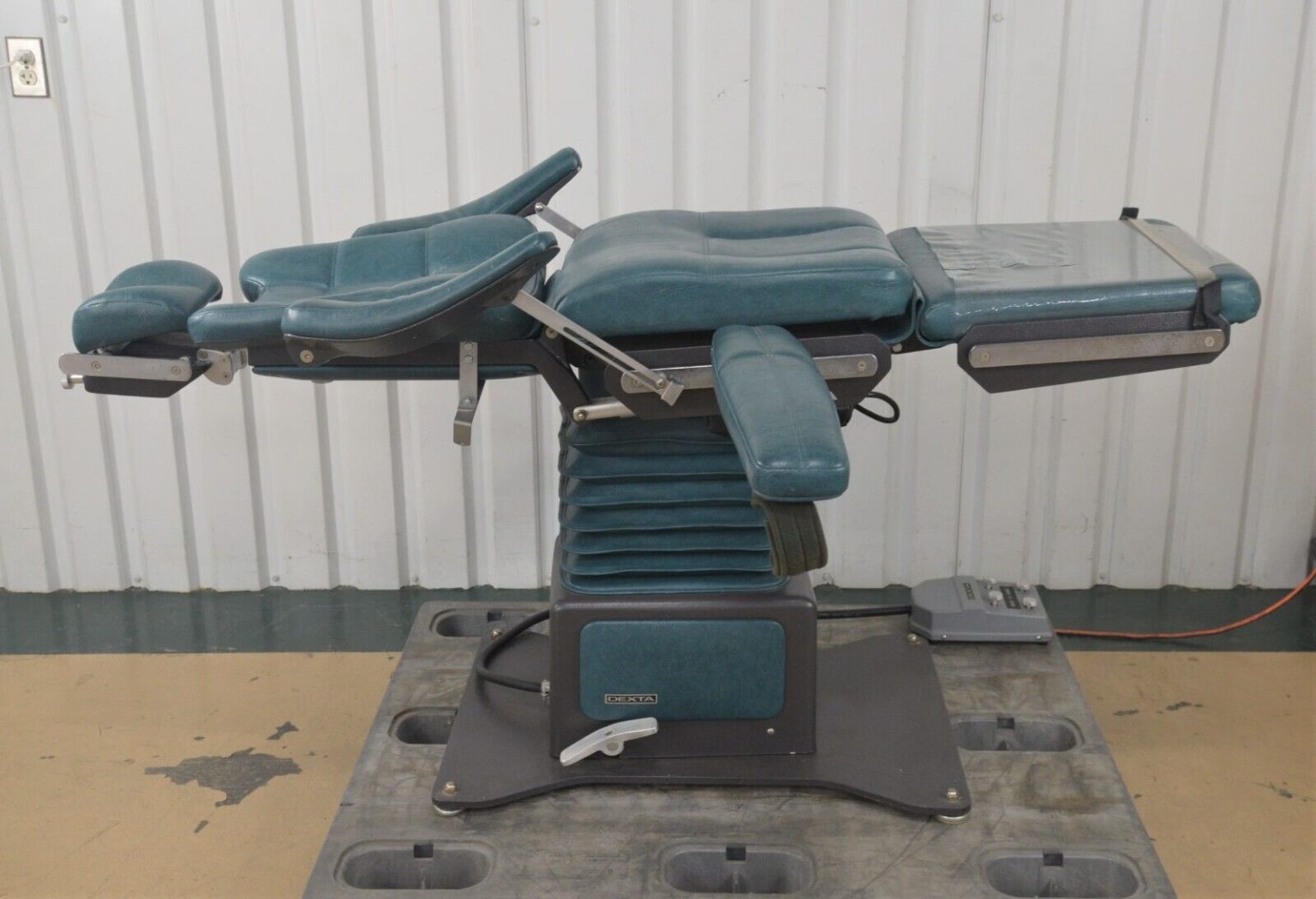 Dexta MK 80/610 Mark 80 Oral Surgery Procedure Dental Chair Rhino