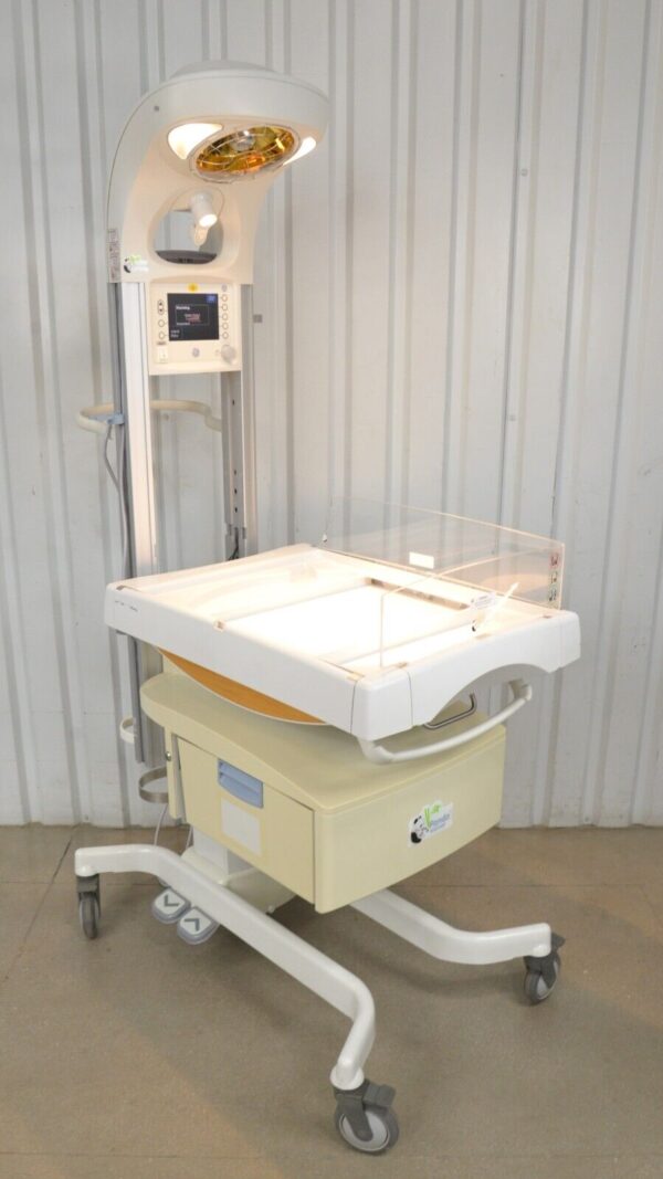 GE Healthcare Panda Ires Bedded Baby Warmer
