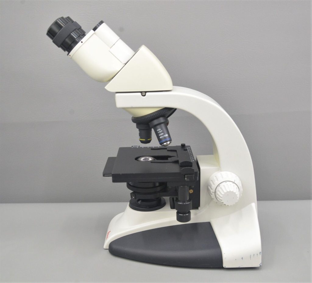 Leica DME Upright Compound Binocular Microscope w/ 4x 10x 40x