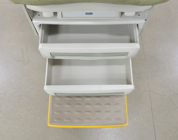 Midmark 604-001 Barrier Free Manual Examination Table