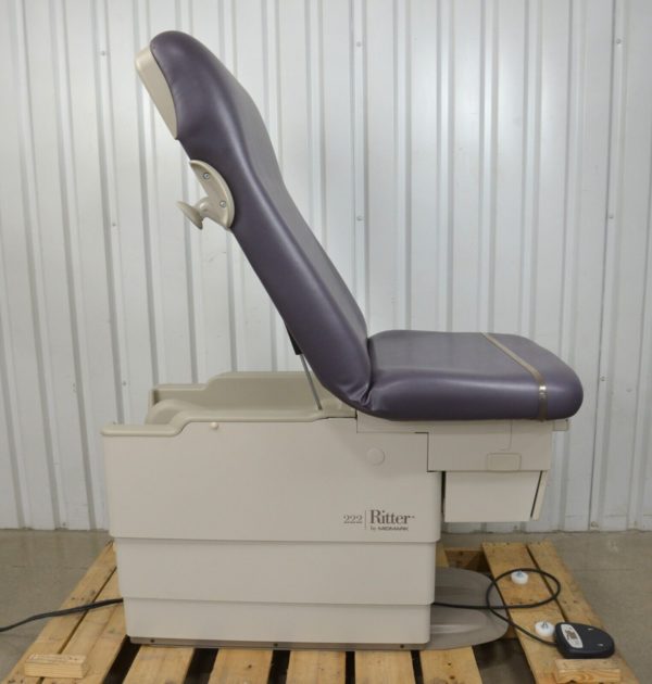 Midmark Ritter 222-015 Barrier Free Power Examination Chair w/ Footswitch