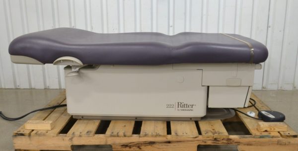 Midmark Ritter 222-015 Barrier Free Power Examination Chair w/ Footswitch