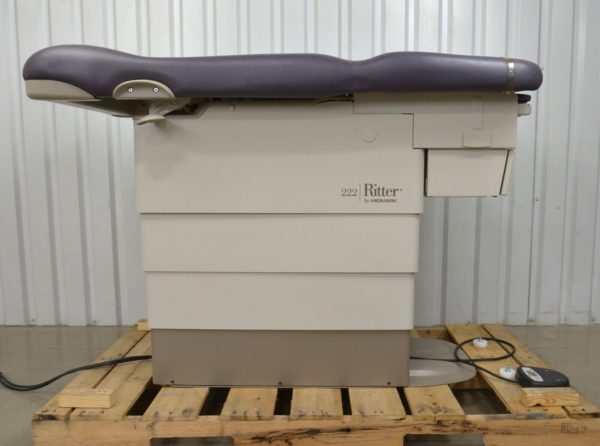 Midmark Ritter 222-015 Barrier Free Power Examination Chair w/ Footswitch