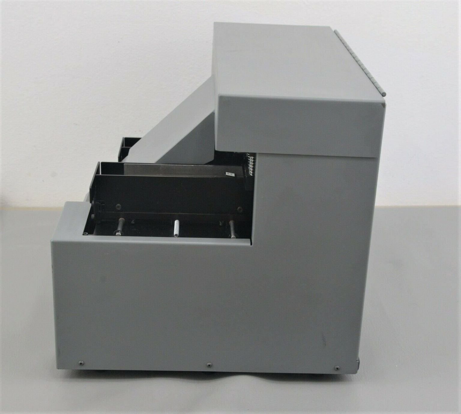 NewBold Model 3000 Addressograph High Speed Metal Plate Embosser V1.59