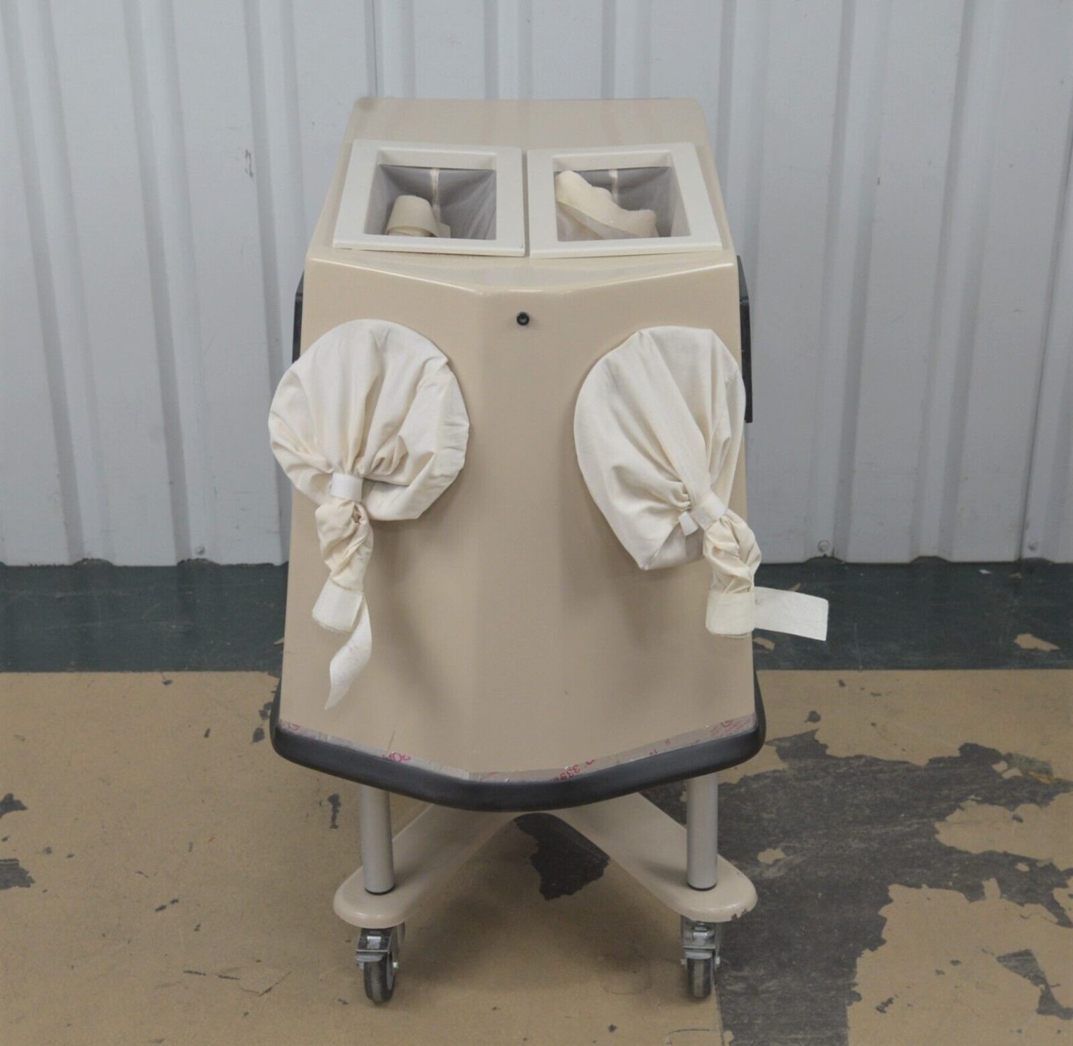 Chattanooga Fluidotherapy FLU115D Double Extremity Dry Heat Therapy