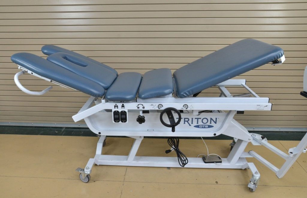 Chattanooga Triton DTS 2841 Traction Unit w/TRT600 Treatment Table