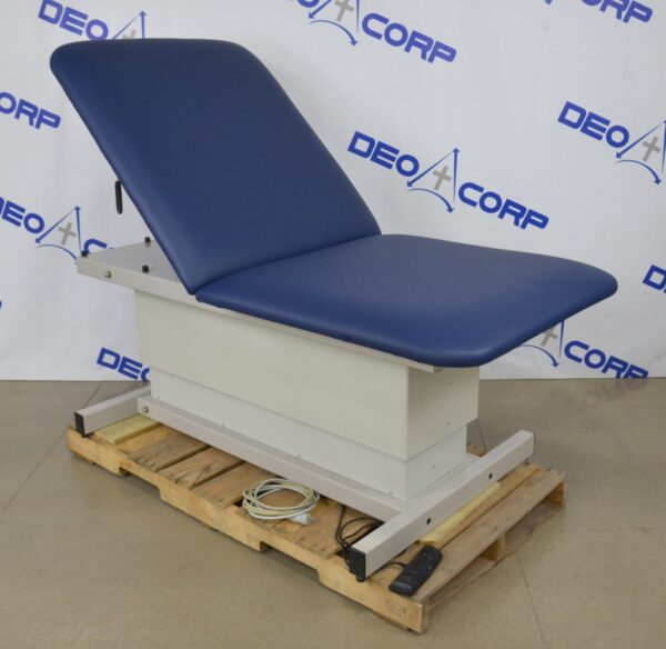 Clinton Extra Wide Bariatric Power Table 84208-34 W/ Adjustable Backrest
