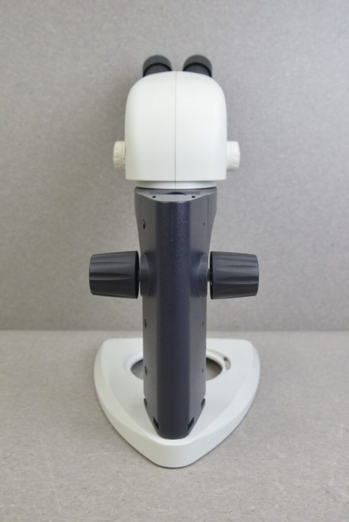 Leica S4E Stereo Zoom Microscope W/ L2 Dual Gooseneck Light Source