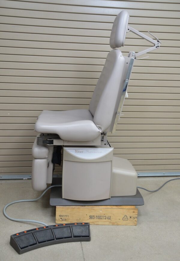 Midmark Ritter 75 Evolution 319-005 Powered Exam Chair W/ Foot Switch