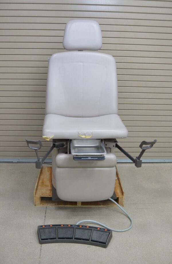 Midmark Ritter 75 Evolution 319-005 Powered Exam Chair W/ Foot Switch