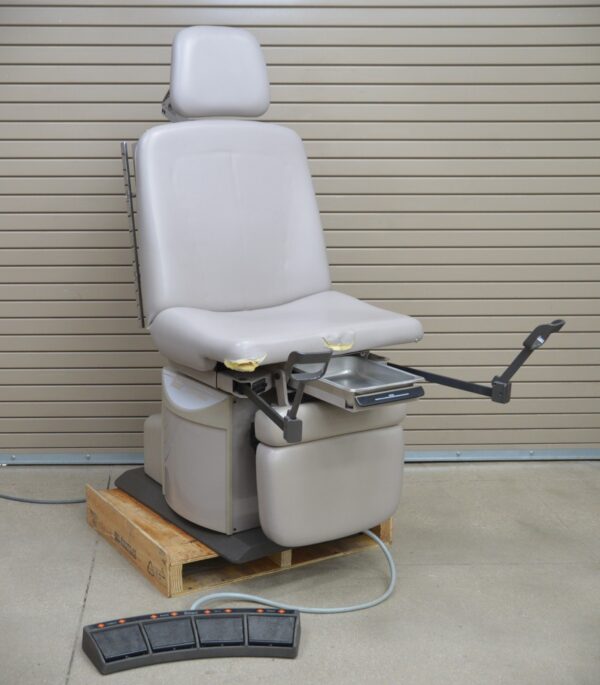Midmark Ritter 75 Evolution 319-005 Powered Exam Chair W/ Foot Switch
