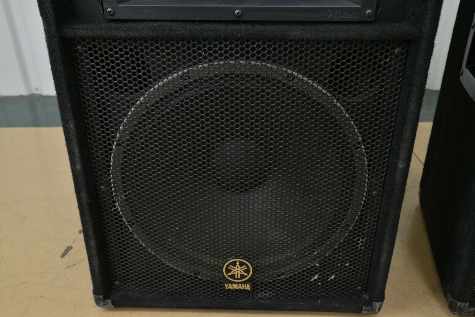 Pair of Yamaha Speaker System S115V 5001000 Watts Rhino Trade LLC