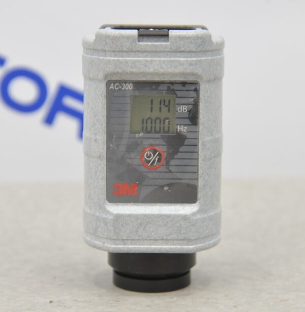 Set of 5 Quest Q-100 Noise Dosimeter W/ AC-300 Acoustic Calibrator & Case