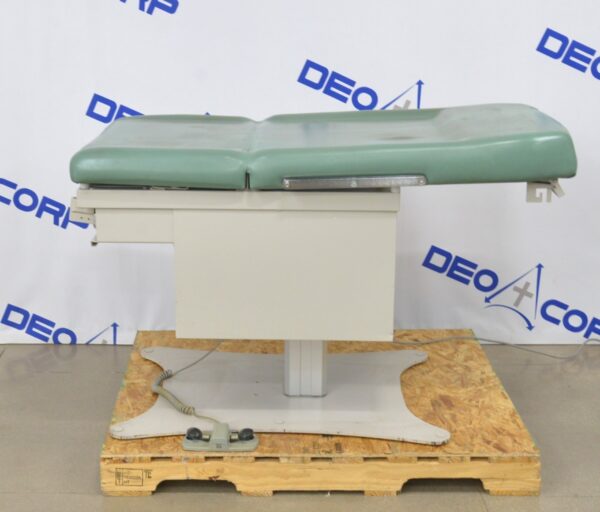 UMF Medical 5080 Power Exam Table W/ Foot Switch