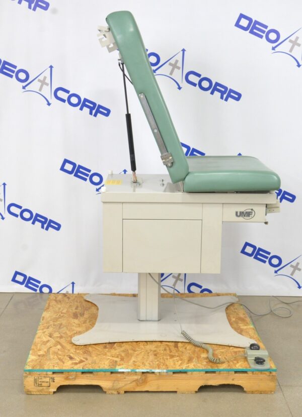 UMF Medical 5080 Power Exam Table W/ Foot Switch