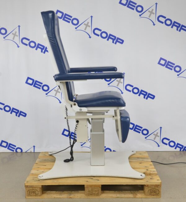 UMF Medical 8678 Phlebotomy/Tattoo Procedure Chair W/ Hand Switch
