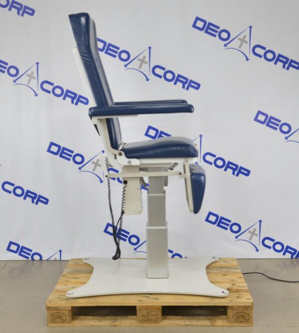 UMF Medical 8678 Phlebotomy/Tattoo Procedure Chair W/ Hand Switch