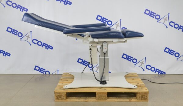 UMF Medical 8678 Phlebotomy/Tattoo Procedure Chair W/ Hand Switch